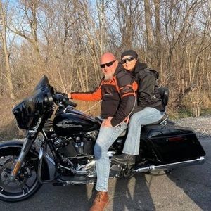 Meet your Posher, Troy